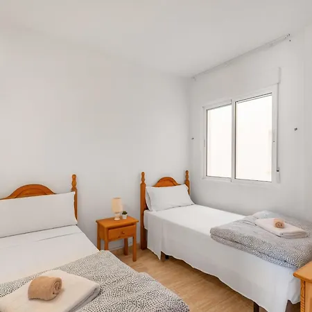 Homely Sol Y Mar
